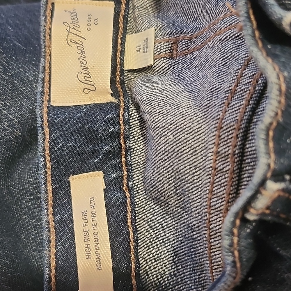 Universal Thread High Rise Flare size 4 Long - Picture 4 of 4